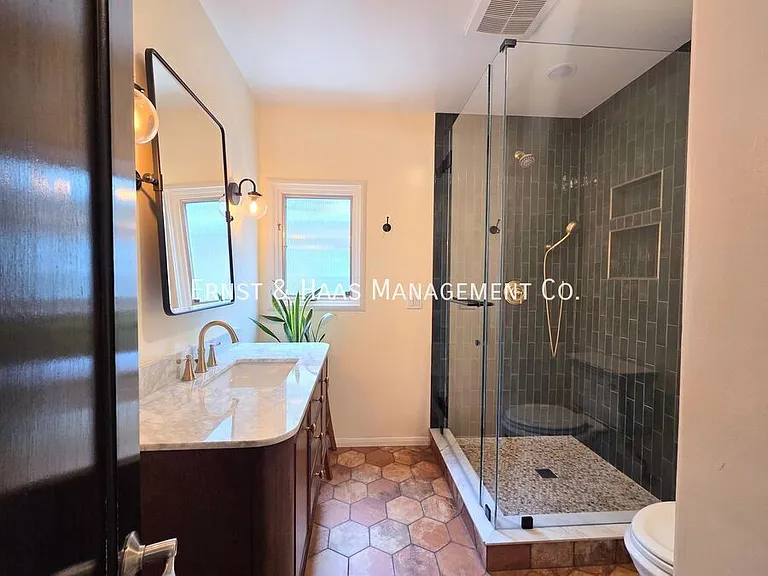 129 Orange Ave — Photo 16