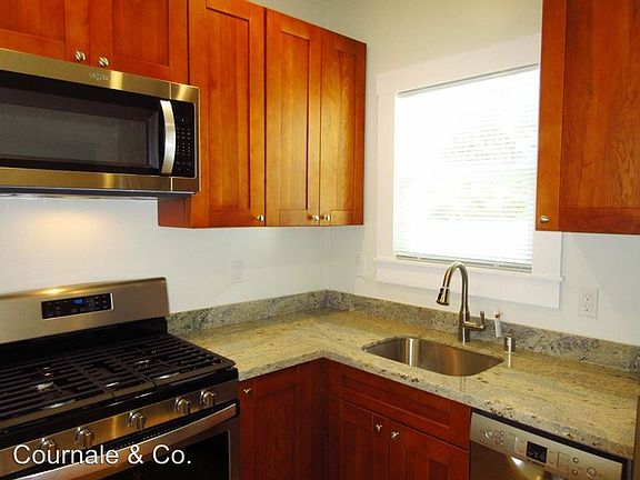 5th image of 1349 Greenwich St APT 3