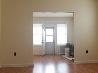 24-32 42nd St #2R, Astoria, NY 11103