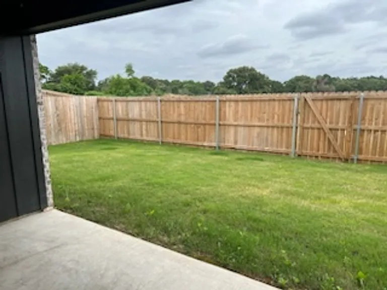 18662 FM 2493 — Photo 76