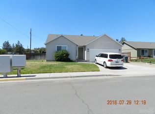 744 SW Cedar Hill Ln, Madras, OR 97741