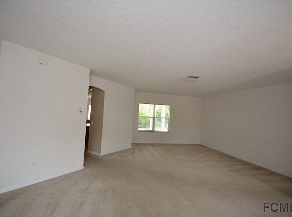 4th image of 42 Burnside Dr