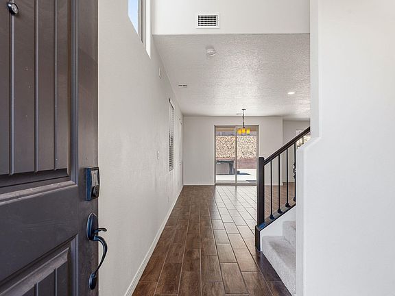 5th image of 5765 Cosmo Ct NE