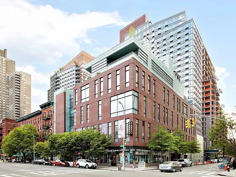 500 W 53rd St #6A — Photo 19
