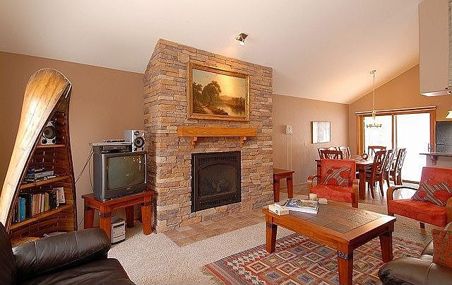 2nd image of 20 Timber Hill Dr