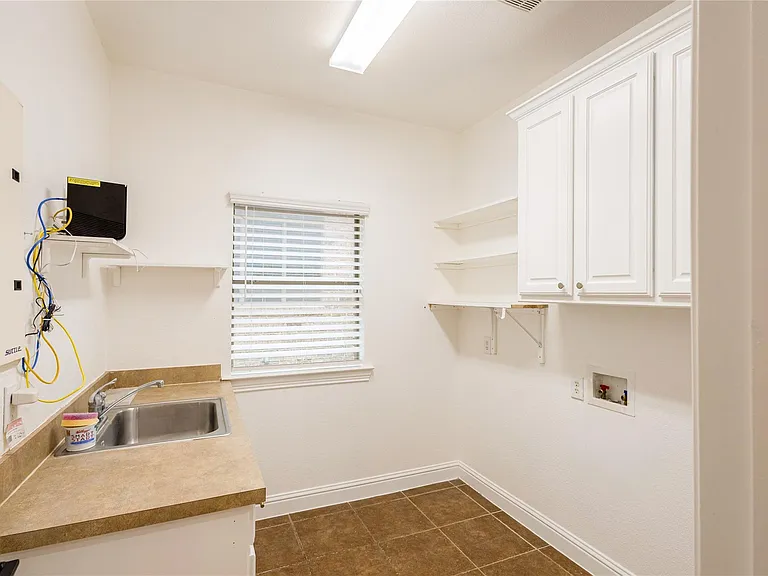 2408 Lady Of The Lake Blvd — Photo 22