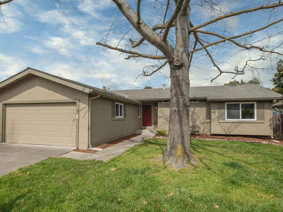 1st image of 907 Cedarwood Lane
