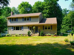 83 Duncaster Ln, Vernon, CT 06066