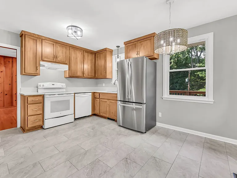 613 Channell Dr — Photo 9