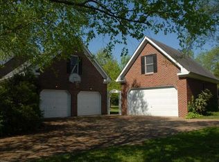 1104 Gatling Pointe Pkwy, Smithfield, VA 23430