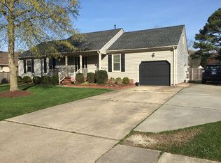633 Parker Rd, Chesapeake, VA 23322