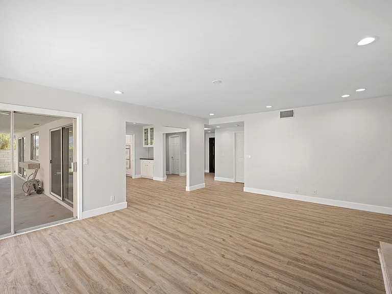 1323 Branta Dr — Photo 9
