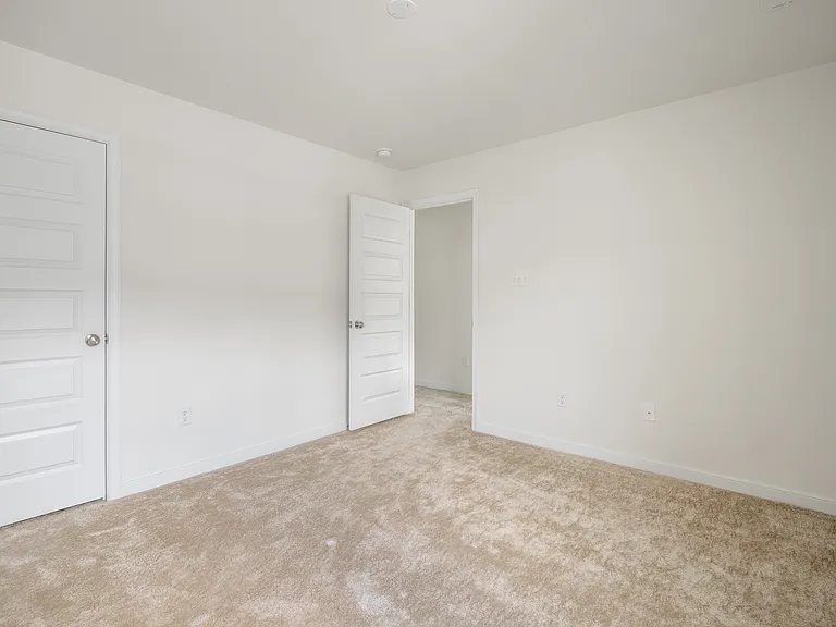 18352 Palisades Ct — Photo 37