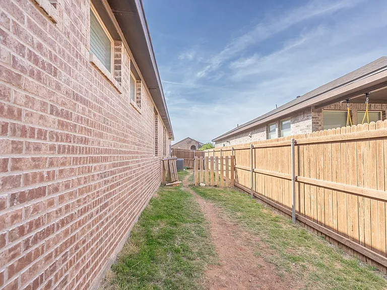 6614 Jamestown St — Photo 25
