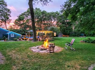 121 Laurel St, Batavia, IL 60510