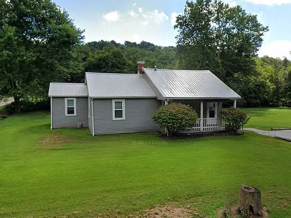 1490 Braun Rd, Belpre, OH 45714