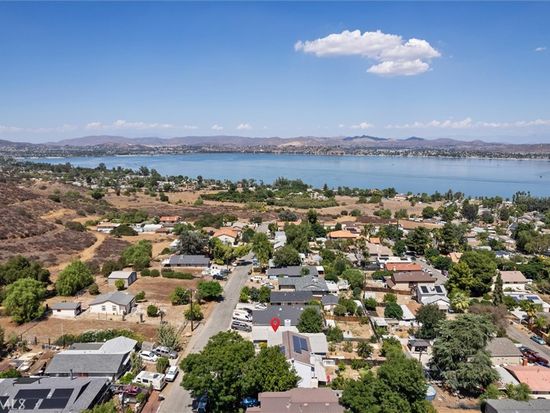 33208 Gillette St, Lake Elsinore, CA 92530