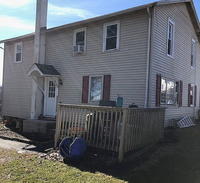 2nd image of 3216 Main St