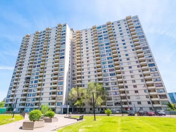 320 Dixon Rd E #1111, Toronto, ON M9R 1S8