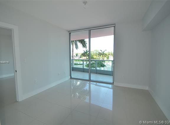4th image of 900 Biscayne Blvd APT 303