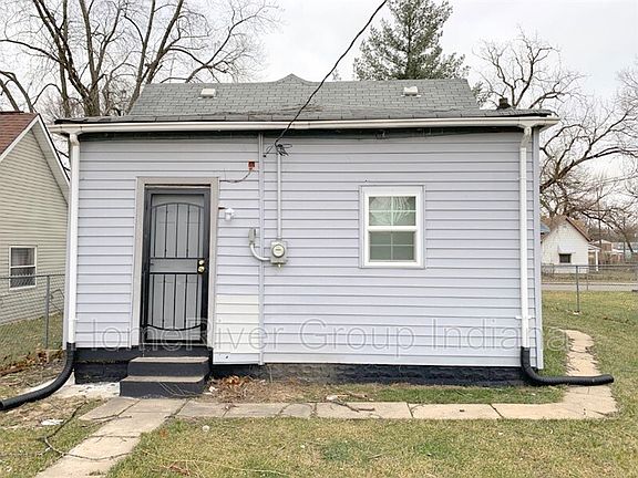 2nd image of 2218 N Arsenal Ave
