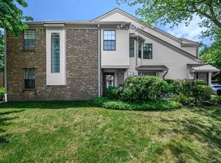 802 Sunshine Ct, Parlin, NJ 08859