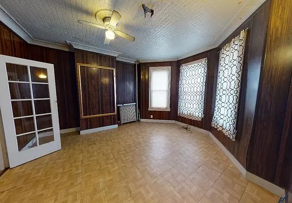 3rd image of 27-27 Crescent St