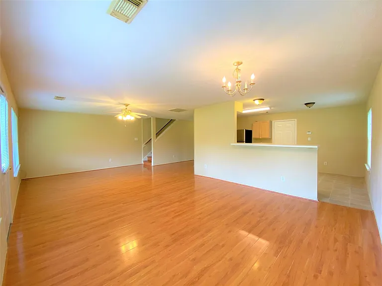 8026 Golf Green Cir — Photo 5
