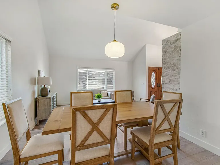 20111 Glacier Cir — Photo 30