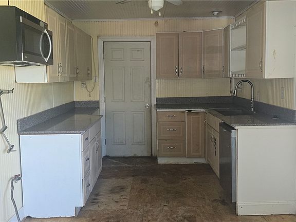 5th image of 2001 E Forrest St