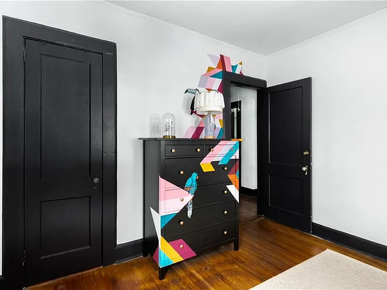 909 Austin Ave NE — Photo 17