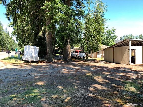 4th image of 24005 Dail St