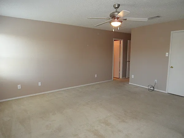 5225 Castle Cir — Photo 5