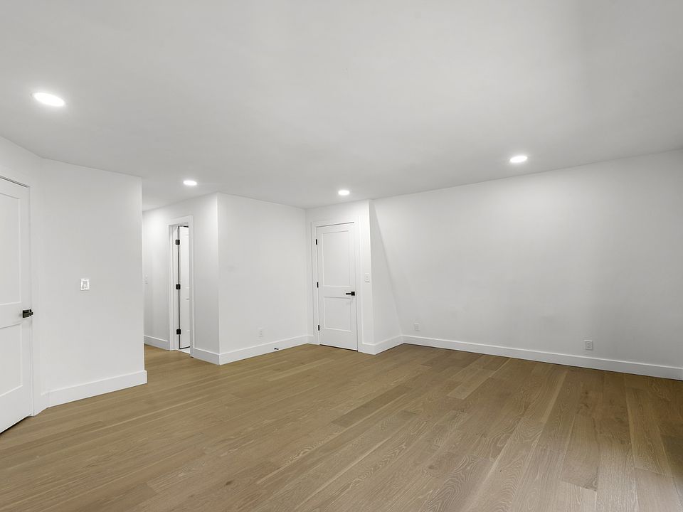 37th image of 7711 Steeplechase Ct