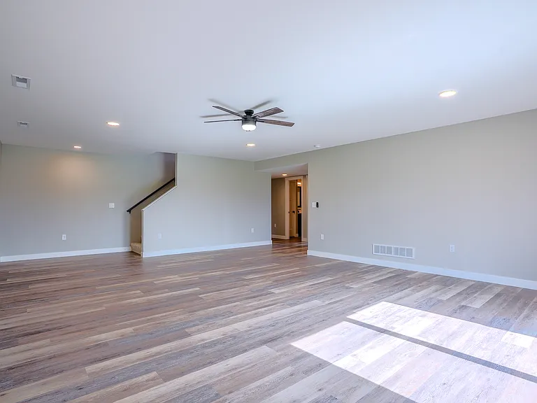127 Kinsey St — Photo 24