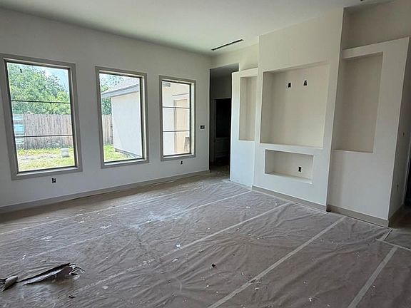 5th image of 4117 Herradura St