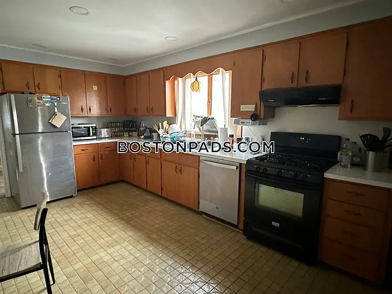 11 Bowdoin St #2 — Photo 53