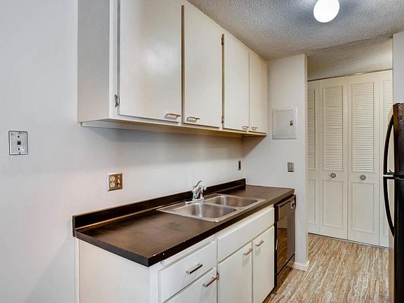 3rd image of 2800 Hamline Ave N APT 115