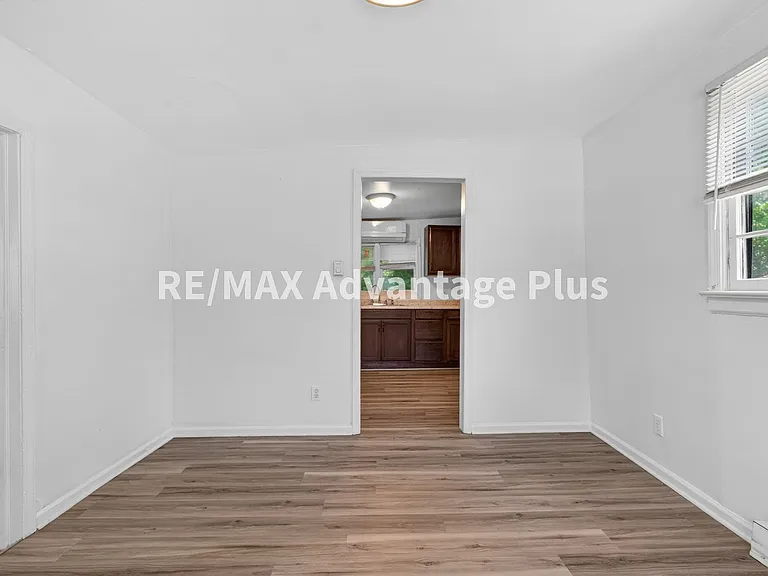 504 Longwood Ave — Photo 4