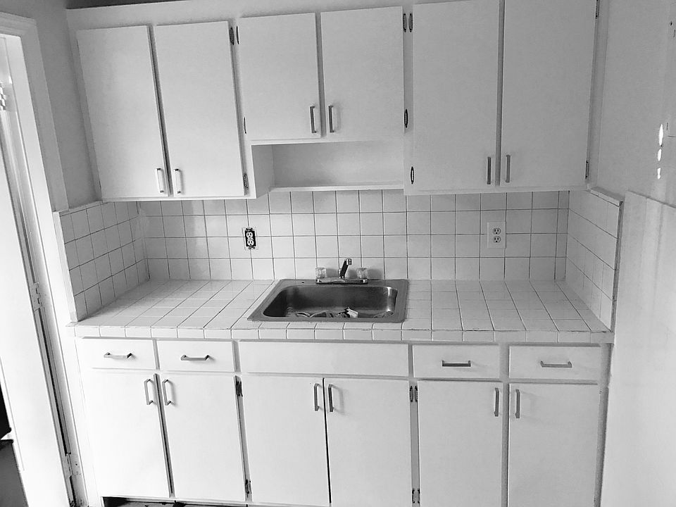 2nd image of 317 E 13th St
