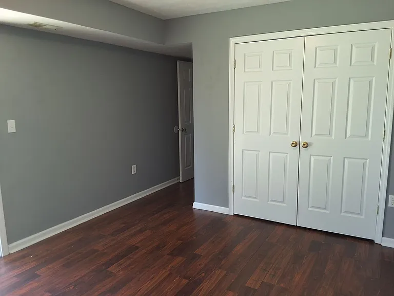 111 Kenilworth Ct — Photo 15