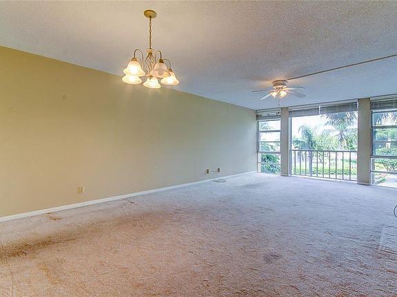 4th image of 7400 Sun Island Dr #209