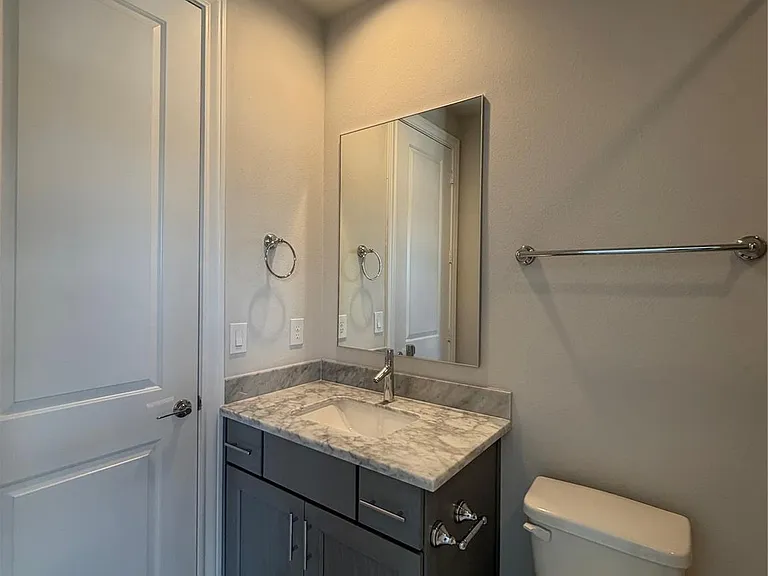 824 Cage St — Photo 24