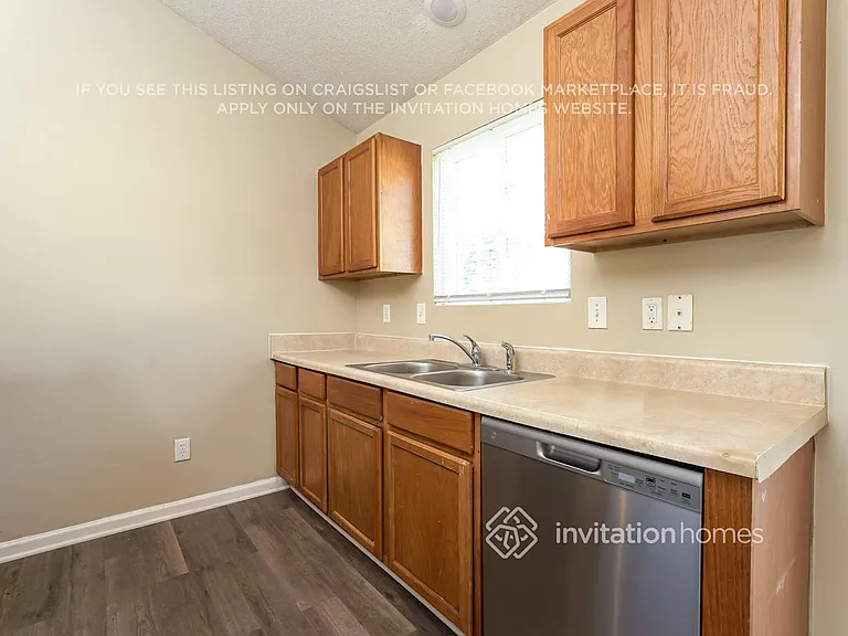 3789 Foxton Dr — Photo 6