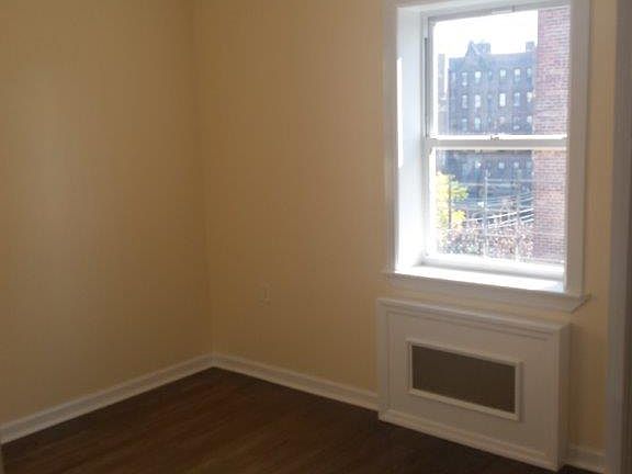 5th image of 91-34 195th St #5C