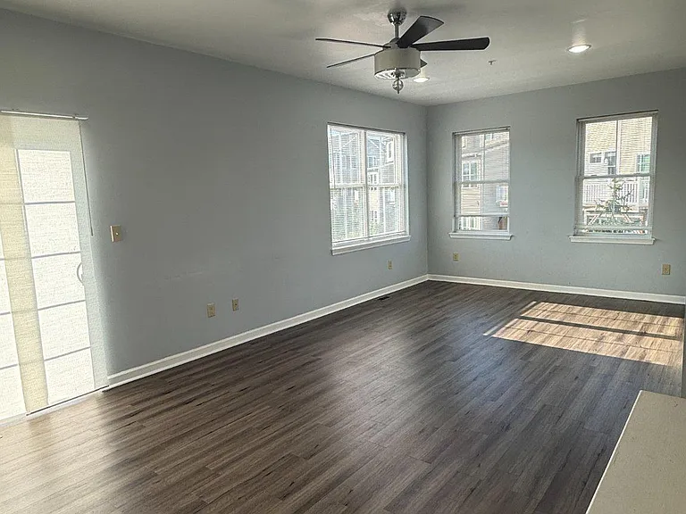 211 Saddlebrook Dr — Photo 10