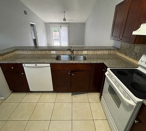 4th image of 4323 NW 5th Ave
