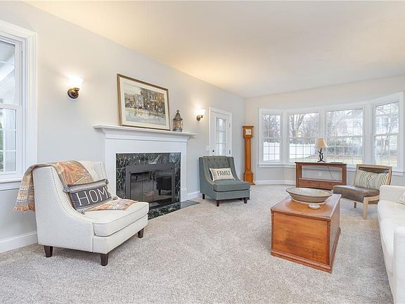 4th image of 565 Washington Ave