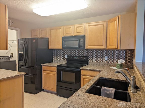 4th image of 3044 Westminster Dr APT 102
