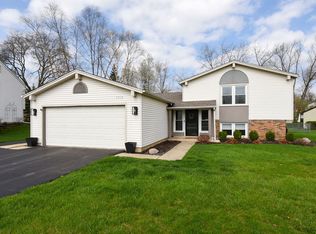 1112 N Old Bridge Rd, Palatine, IL 60067
